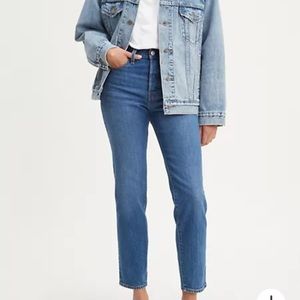 Levi’s Wedgie Fit Ankle Jeans